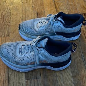 Hoka bondi 7 sneakers